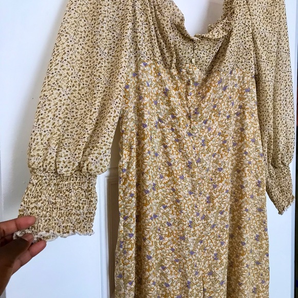 Multicolored Square Neckline Frilled Romper in size (L) Floral Summer Romper - Picture 4 of 7